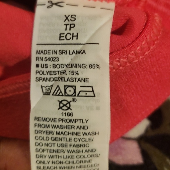 Old Navy Sports Bra - Picture 7 of 7